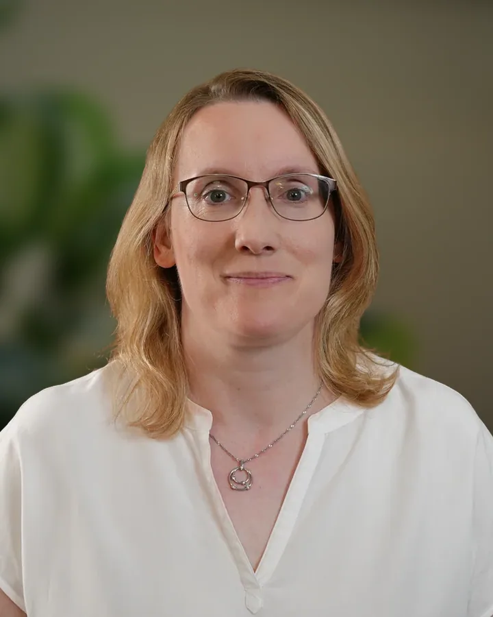Tanja, Finanzbuchhaltung und Lohnbuchhaltung